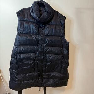 Men's Black Puffer Vest